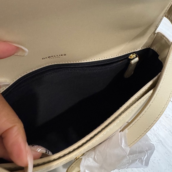 DeMellier Vancouver in Sand color - Picture 8 of 10